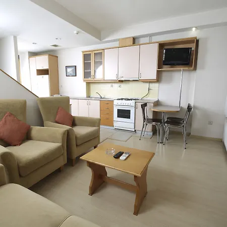 Entes Apartahotel 4*