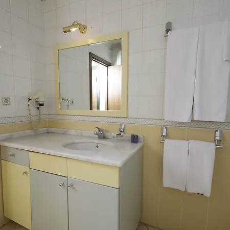 Entes Apartahotel 4*