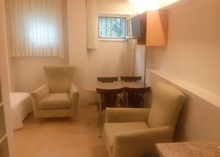 Entes Apartahotel 4*